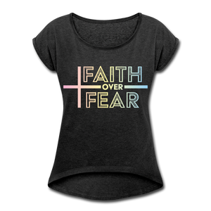 Faith Wins Women’s T-Shirt with rolled up sleeves - heather black